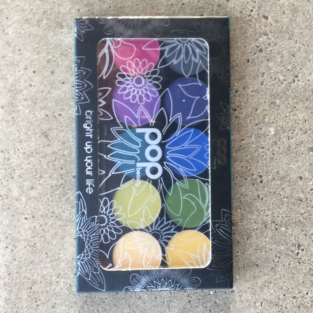Pop beauty eyeshadow palette